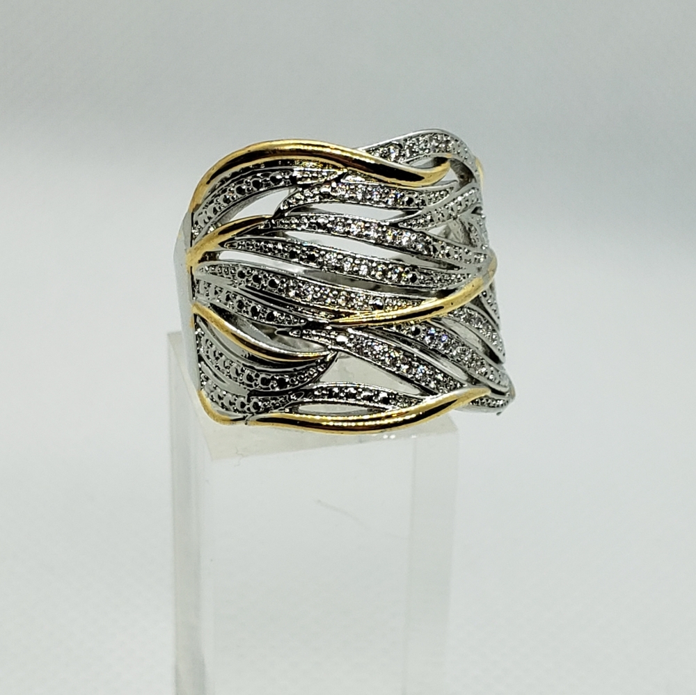 Sterling silver 925 glam ring. 2 tone .925 with Gold plating - Picture 2 of 13